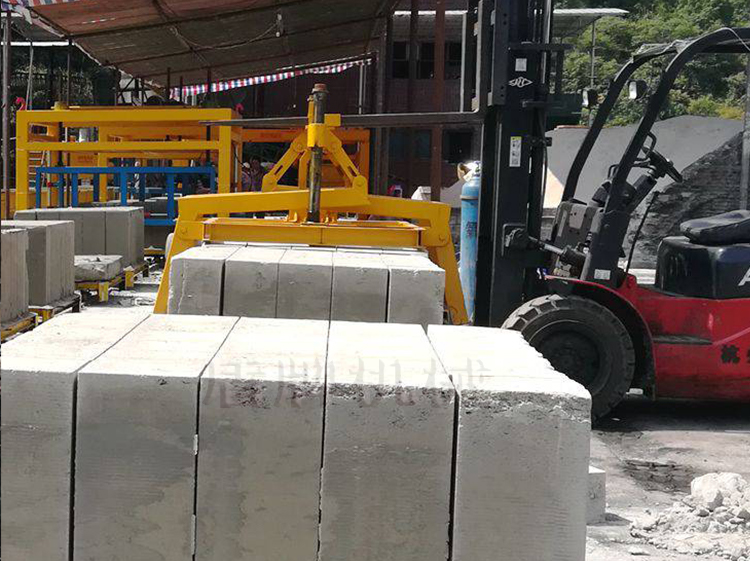  盾牌加氣塊機械設備